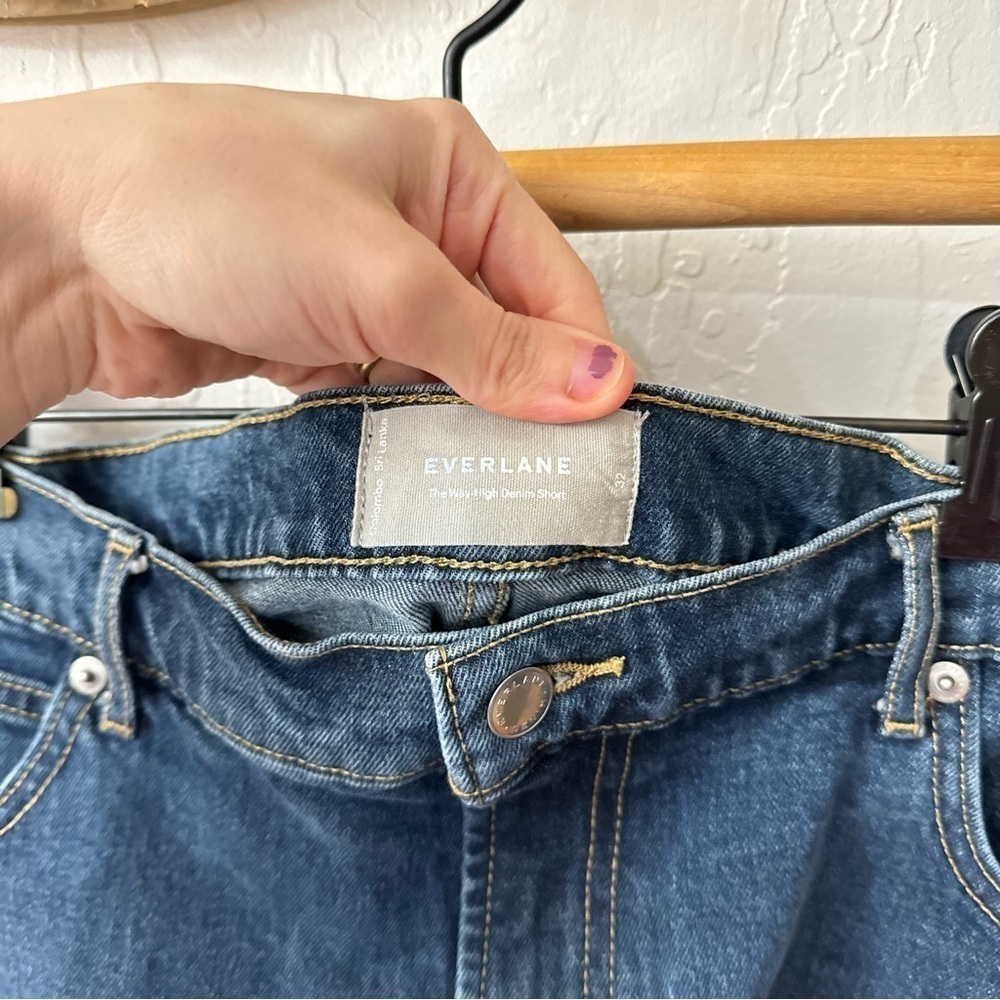 Everlane Medium Wash Size 32 The Way High Denim Cut Off Shorts - Picture 4 of 5